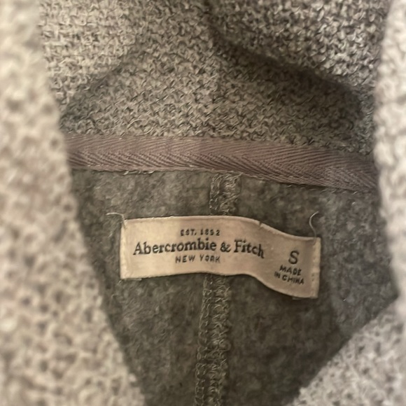 Abercrombie Turtleneck - Picture 3 of 5